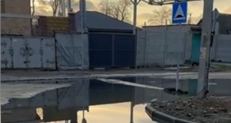Вода безконтрольно стікає у двори: на ТОТ Запоріжжя загострюється комунальна криза