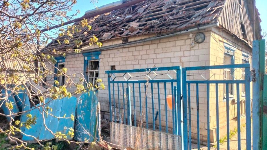 Волонтери відновили 10 будинків у приватному секторі Запоріжжя після атаки &ndash; фото