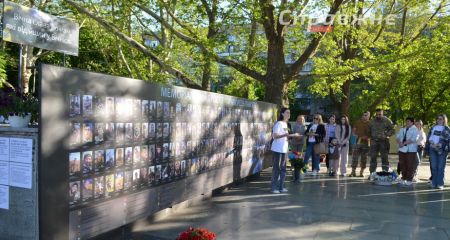 "Прапорець пам’яті": оновлений меморіальний простір відкрили на майдані Волі у Запоріжжі