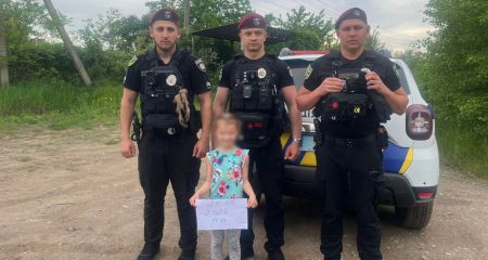 Заблукала біля кар&rsquo;єра: у Запоріжжі БпЛА допоміг знайти 5-річну дитину