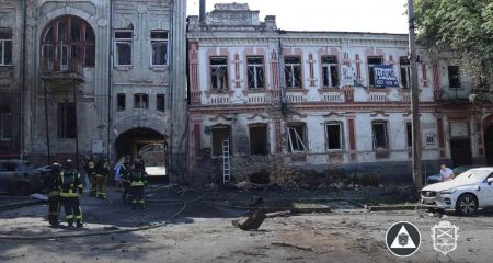 Безпілотник РФ потрощив історичну забудову Запоріжжя &ndash; кадри