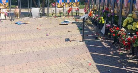 Вражеский обстрел повредил мемориал павшим воинам под Запорожьем