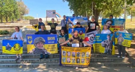 "Ми тут, бо вони досі там": у Запоріжжі бігли за полонених