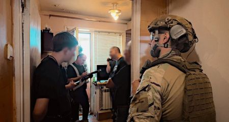 Двое мужчин угрожали подорвать гранаты в Запорожье &ndash; подробности