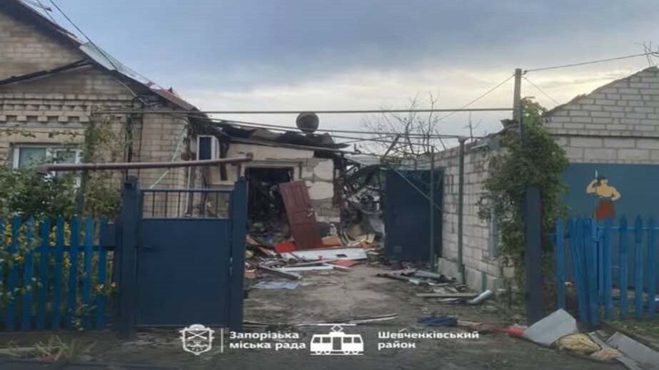 Наслідки російських атак фіксують у Запоріжжі