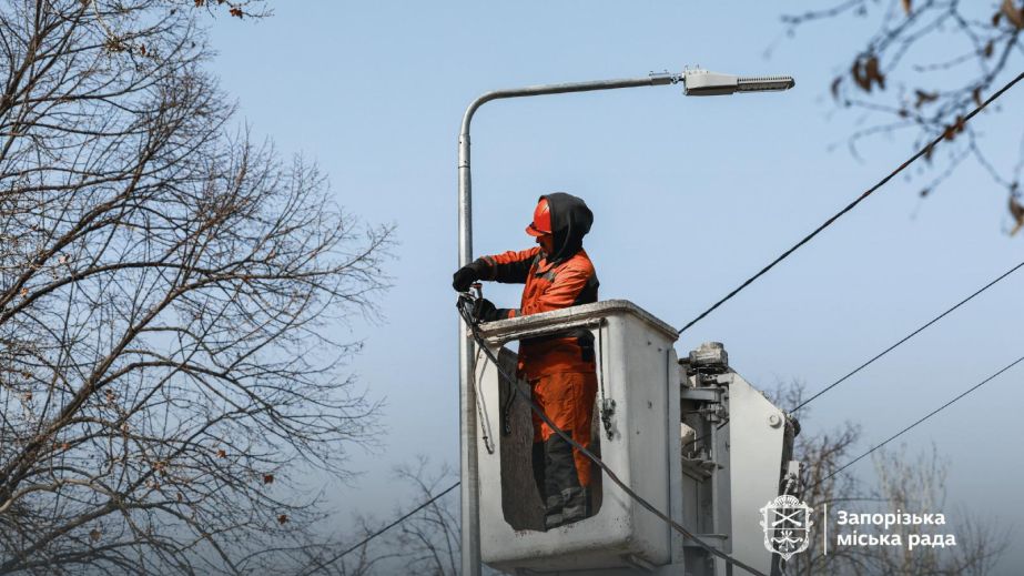 Спецосвітлення встановили на жвавому переході в Запоріжжі &ndash; де саме