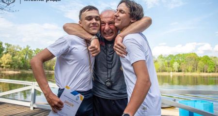 Весляри із Запоріжжя здобули золоті медалі на всеукраїнських змаганнях