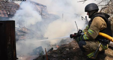 Три масштабных пожара возникли в Запорожье после налета "шахедов"