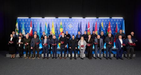 Зеленський вручив відзнаки міст-героїв Гуляйполю та Оріхову на Запоріжжі