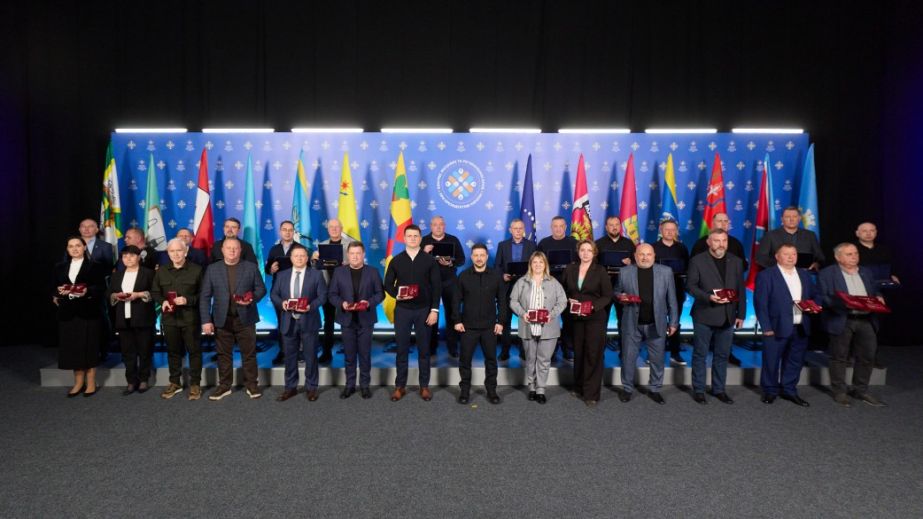 Зеленський вручив відзнаки міст-героїв Гуляйполю та Оріхову на Запоріжжі