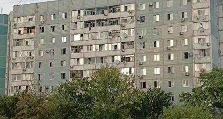 Атаки РФ повредили 13 многоэтажек в Запорожье