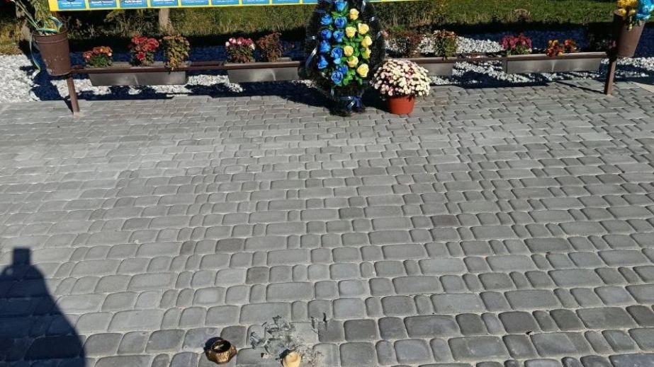 Під Запоріжжям спаплюжили місце пам&rsquo;яті полеглих захисників
