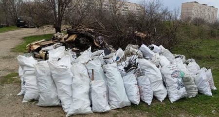 П&rsquo;ять толок &ndash; за вихідні: на Бабурці в Запоріжжі прибрали 8 тонн сміття