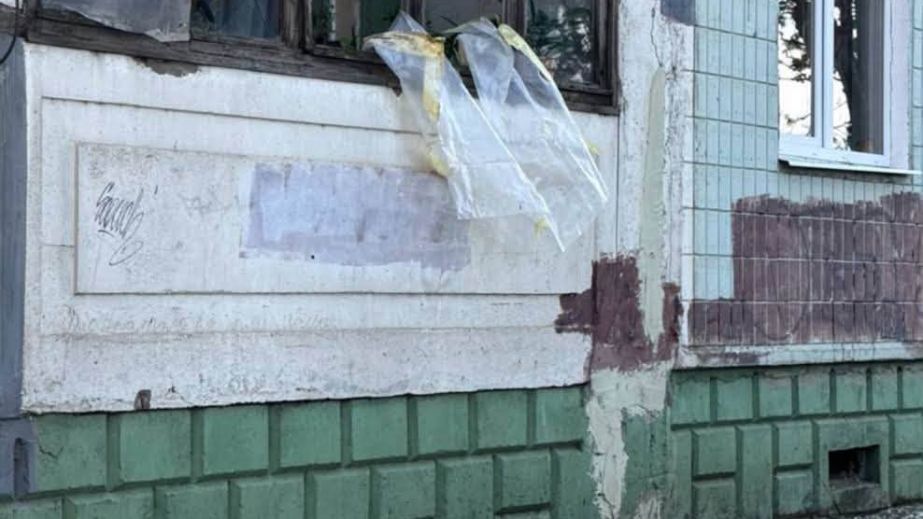 Вылетели окна: последствия атаки показали в спальном районе Запорожья