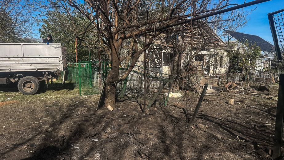 Дрон РФ ударил по селу под Запорожьем: повреждены более десятка жилищ