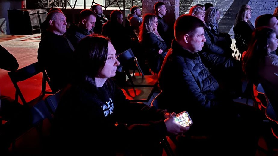 "Правда, яку не можна заглушити": стрічку-свідчення про Оленівку показали в Запоріжжі