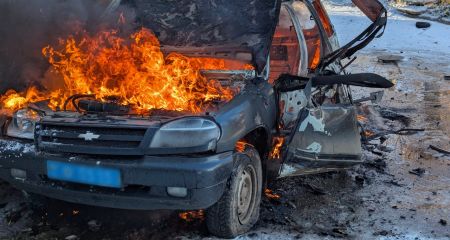 Захватчики ударили дроном по автомобилю полиции Запорожья