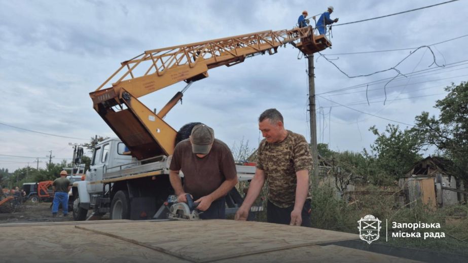 У 43 будинках Запоріжжя "закрили&rdquo; вибиті вікна після атак РФ