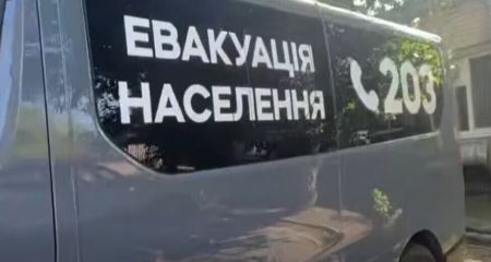 Игрушки, лекарства и еда: в Запорожье помогли детям из прифронтовых зон