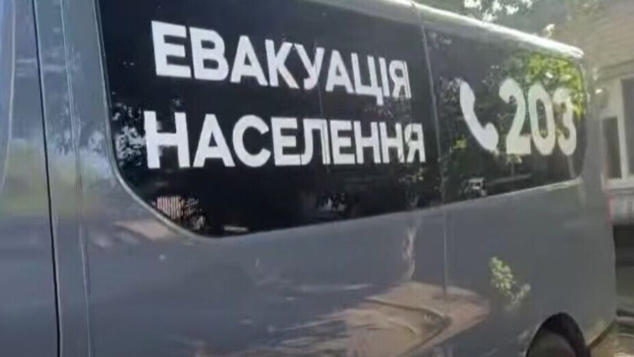 Игрушки, лекарства и еда: в Запорожье помогли детям из прифронтовых зон