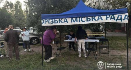 Помощь после атак: в городскую базу Запорожья внесли более 70 пострадавших