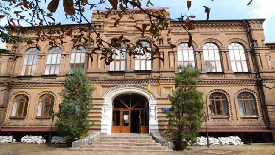 Втратив купол та бачив Гітлера: чим цінний зруйнований росіянами біологічний корпус ЗНУ