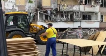 Удар по Запорожью: как волонтеры ликвидируют последствия утренней атаки РФ