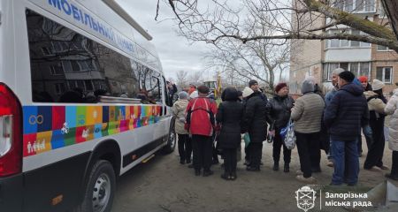 Допомога постраждалим на місці: у Запоріжжі запрацював "мобільний ЦНАП"