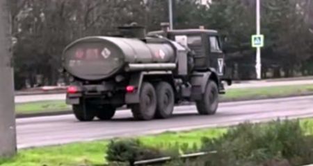 У ворожих колонах у напрямку Гуляйполя помітили нові підрозділи на новій техніці