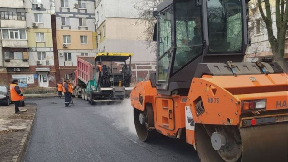 Долгожданный ремонт дороги завершили в одном из районов Запорожья &ndash; кадры