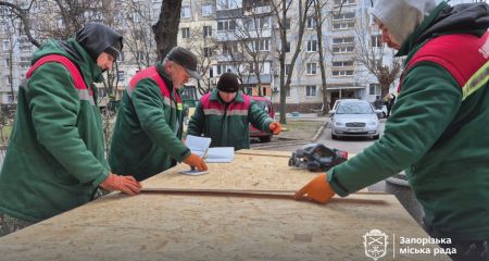 Майже сотня будинків: наслідки останнього обстрілу долають у Запоріжжі