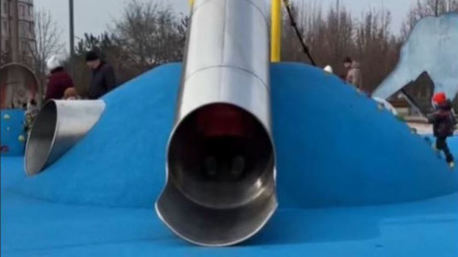 Сучасний ігровий майданчик облаштували у запорізькому сквері &ndash; кадри