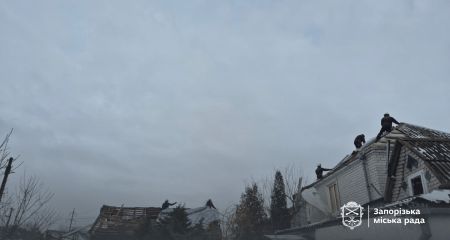 У Запоріжжі ліквідували наслідки обстрілу в Шевченківському районі