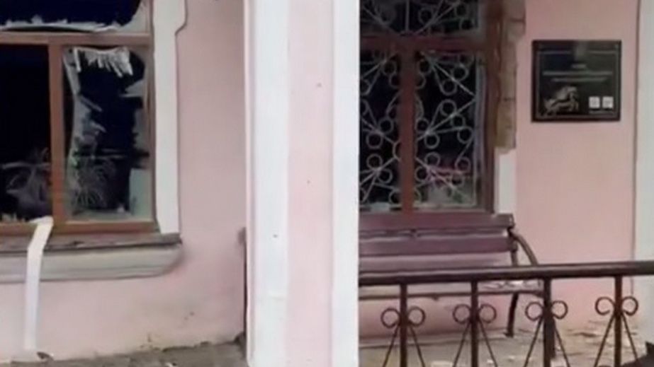 Запорізький кінний завод постраждав від ворожого бомбування &ndash; кадри