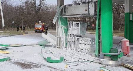 РФ вгатила по автозаправці в Запоріжжі: виникла пожежа