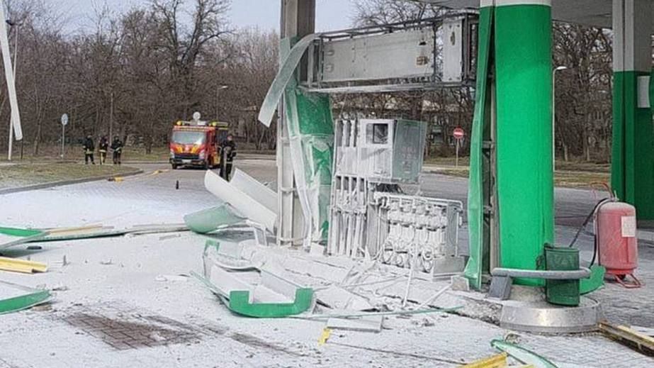 РФ вгатила по автозаправці в Запоріжжі: виникла пожежа