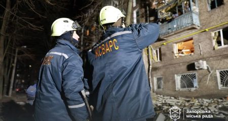 Масштабная ликвидация последствий атаки БпЛА продолжается в двух районах Запорожья