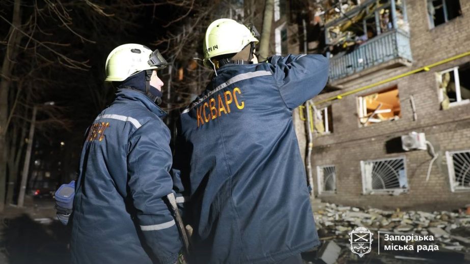 Масштабная ликвидация последствий атаки БпЛА продолжается в двух районах Запорожья