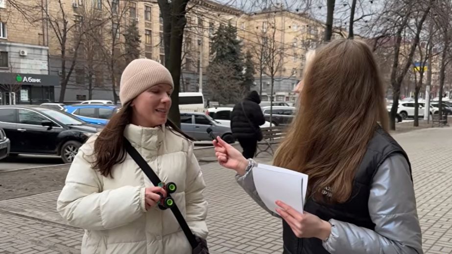 "Стихотворение за кофе": символическую акцию провели в Запорожье к 212-й годовщине Тараса Шевченко