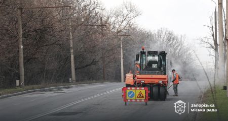 Від козака Мамая до аркового мосту: на запорізькій Хортиці відновлююють дорогу