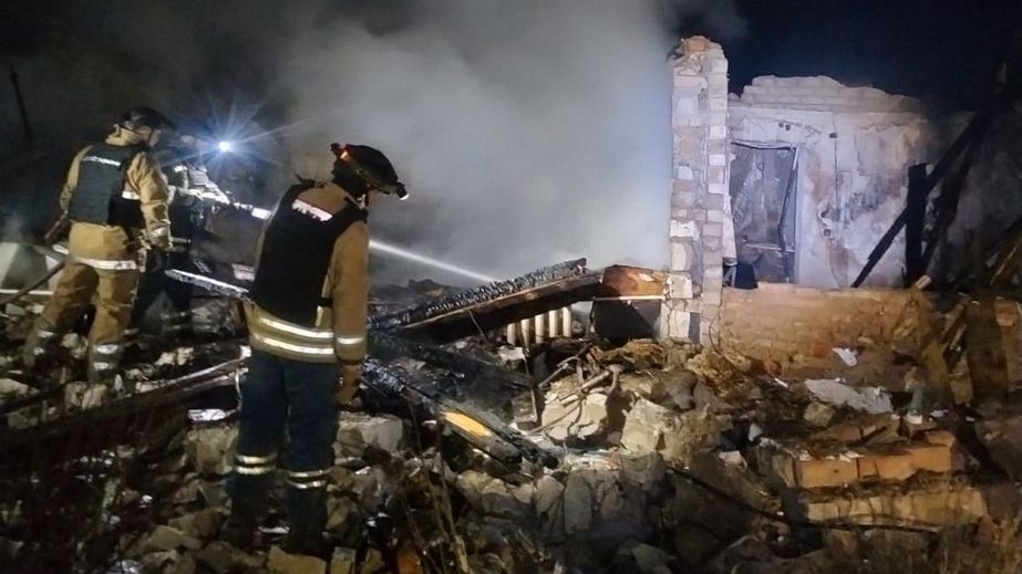 Из-за российских обстрелов под Запорожьем сгорели дома