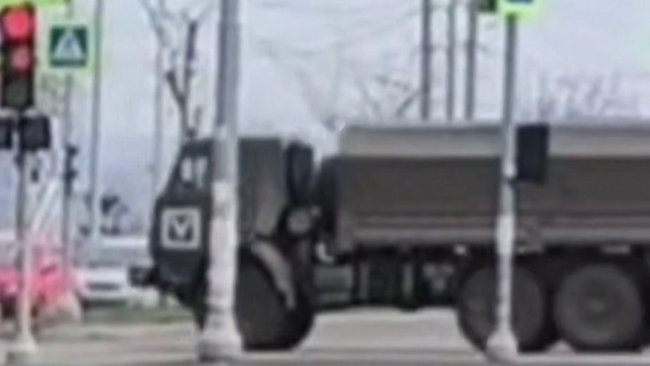 Бронетехнику и личный состав перебрасывает  РФ на Запорожье, &ndash; наблюдатели