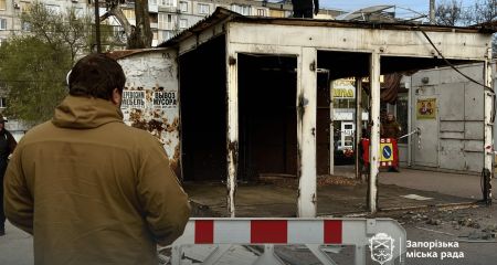 Нелегальну торгову точку знесли в Шевченківському районі Запоріжжя &ndash; кадри