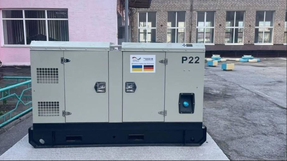 Для школ и Пунктов несокрушимости: Запорожье получило 15 мощных генераторов