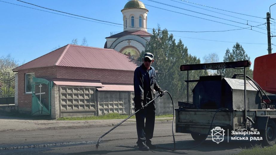 Масштабный ремонт дороги к кладбищу проводят в Запорожье &ndash; локация и сроки