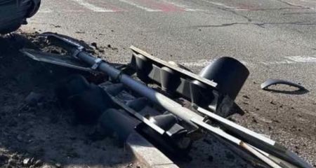 Наслідки ДТП на перехресті: в центрі Запоріжжя замінили розбитий світлофор