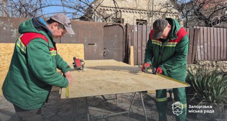 Удар по Запоріжжю: майже пів сотні будинків пошкоджено в двох районах міста