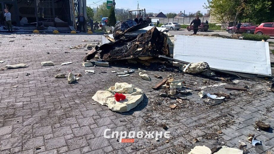 "Двері заклинило, довелося вибивати": свідчення та наслідки авіаудару по Запоріжжю