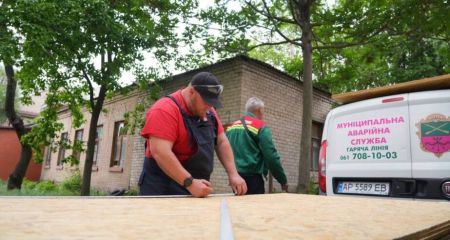 Зруйнований російською атакою будинок у Запоріжжі визнали непридатним для проживання