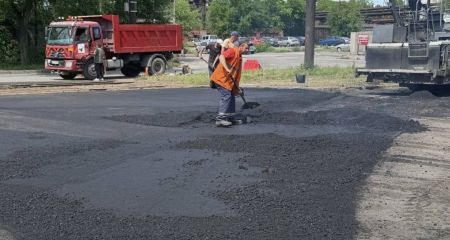 Ремонт на Південному шосе: на кільцевій розв&rsquo;язці в Запоріжжі оновлюють дорогу